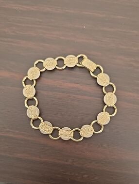 Sarah Coventry Vintage Gold-Tone Textured Medallion Link Dainty Etched Bracelet